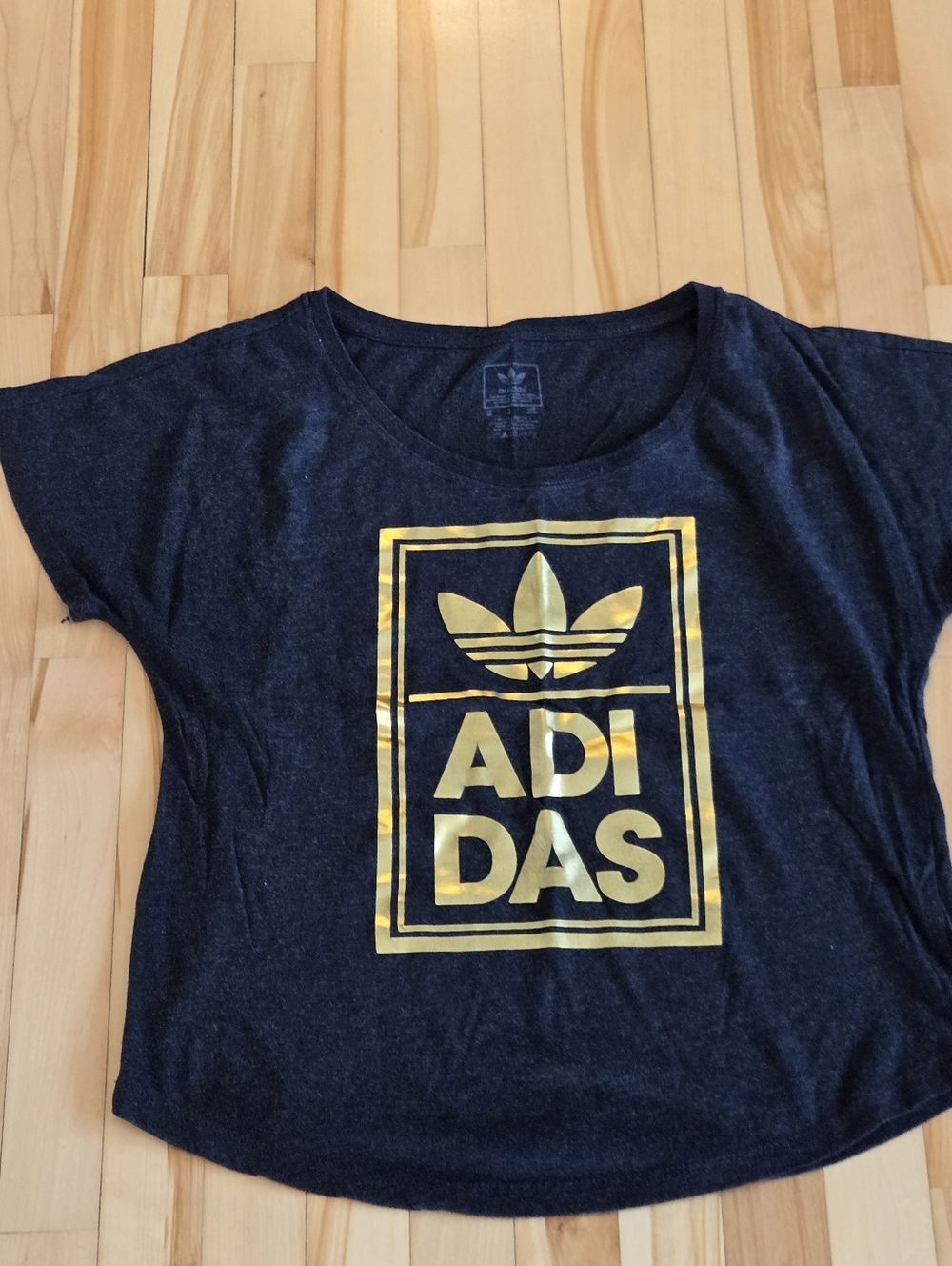 adidas Black Short Sleeve Tee with Metallic Gold Logo Size Medium